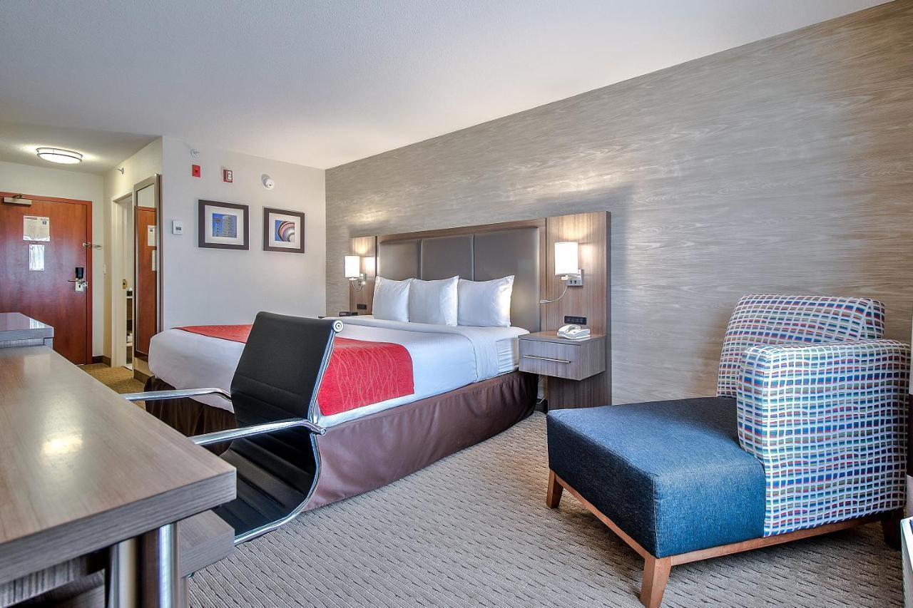 Comfort Inn & Suites South Calgary Zewnętrze zdjęcie