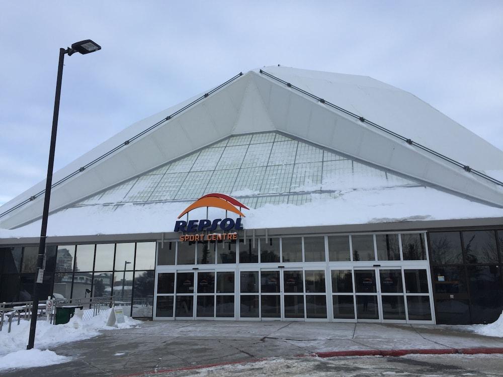 Comfort Inn & Suites South Calgary Zewnętrze zdjęcie