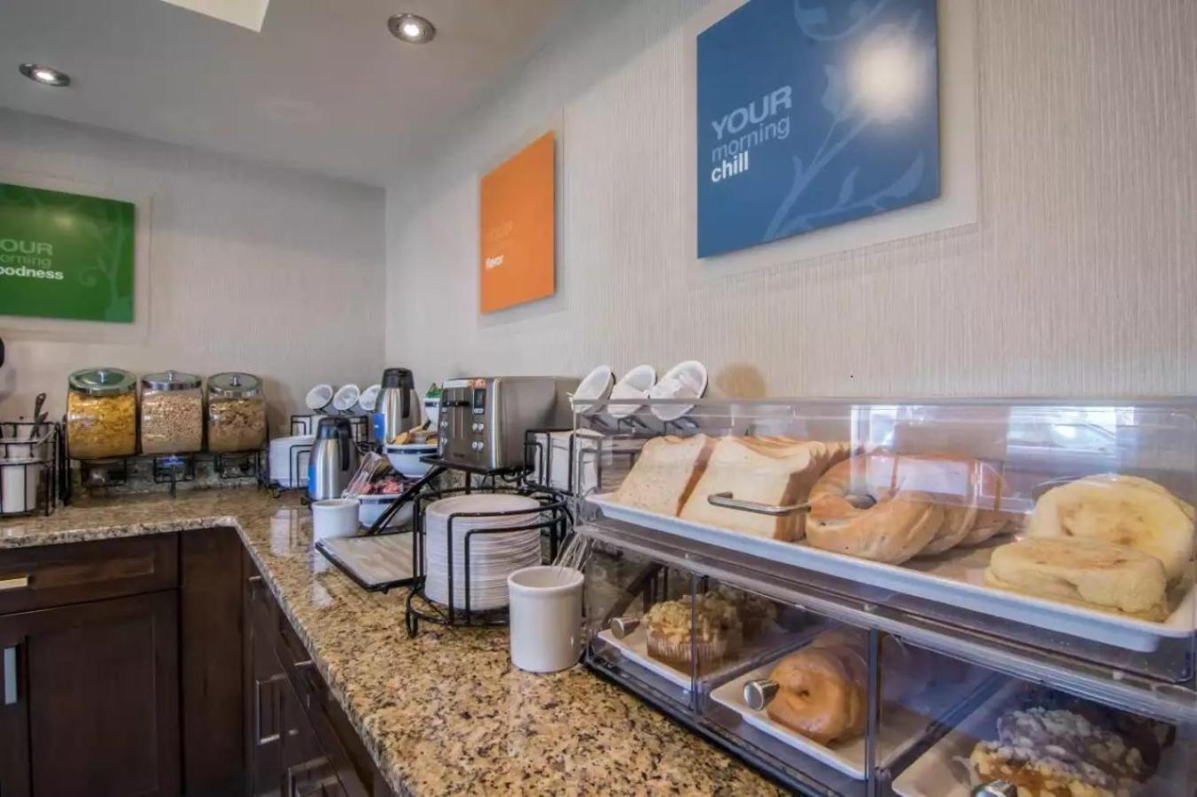 Comfort Inn & Suites South Calgary Zewnętrze zdjęcie